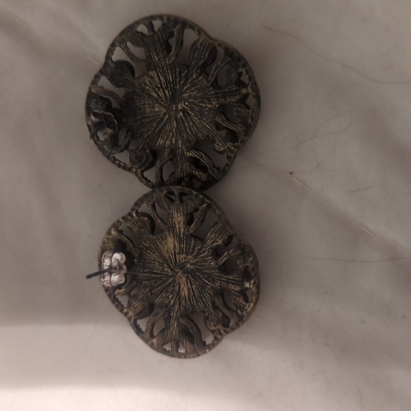 Modcloth Purple Stone Earrings - Picture 2 of 2